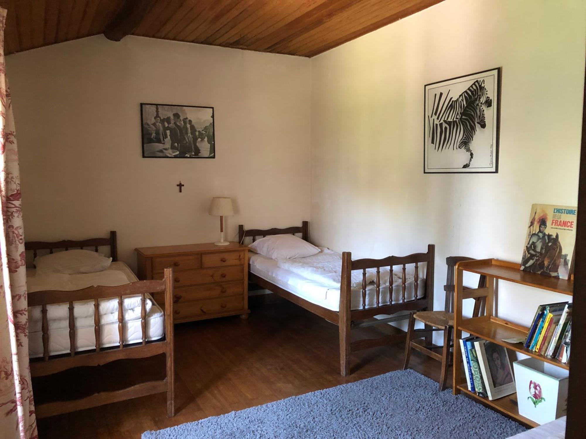 La Vieille Cure, Spa, Wifi A 20 Min Des Plages La Jonchere Luaran gambar