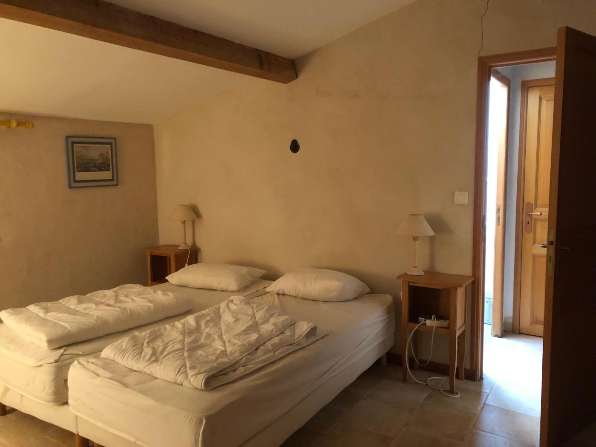 La Vieille Cure, Spa, Wifi A 20 Min Des Plages La Jonchere Luaran gambar